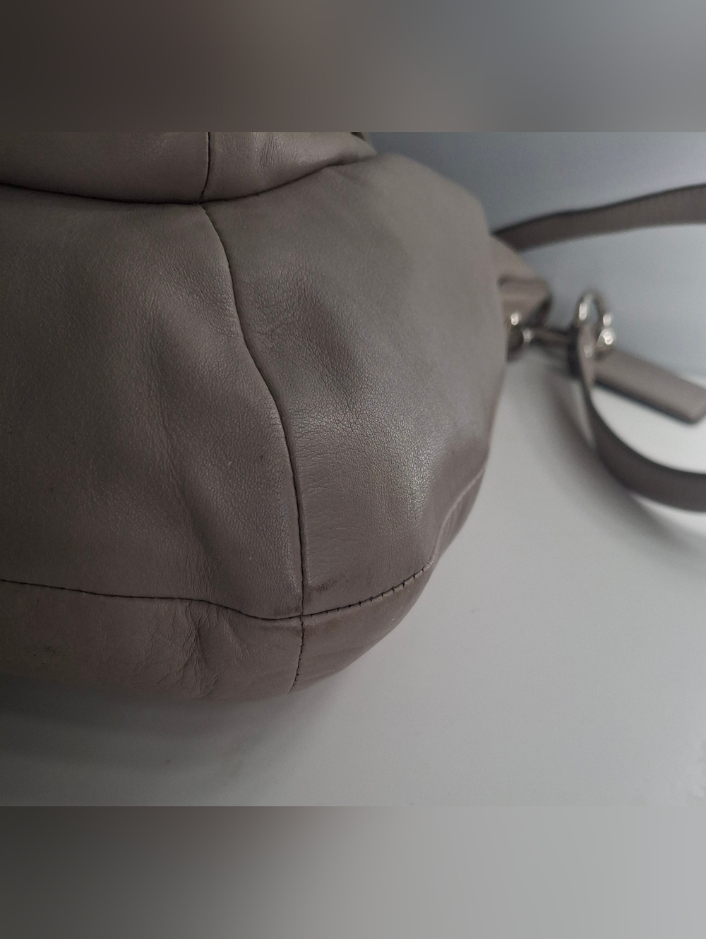 Coach Kristin convertible hobo bag Taupe.  Great condition - Picture 5 of 8